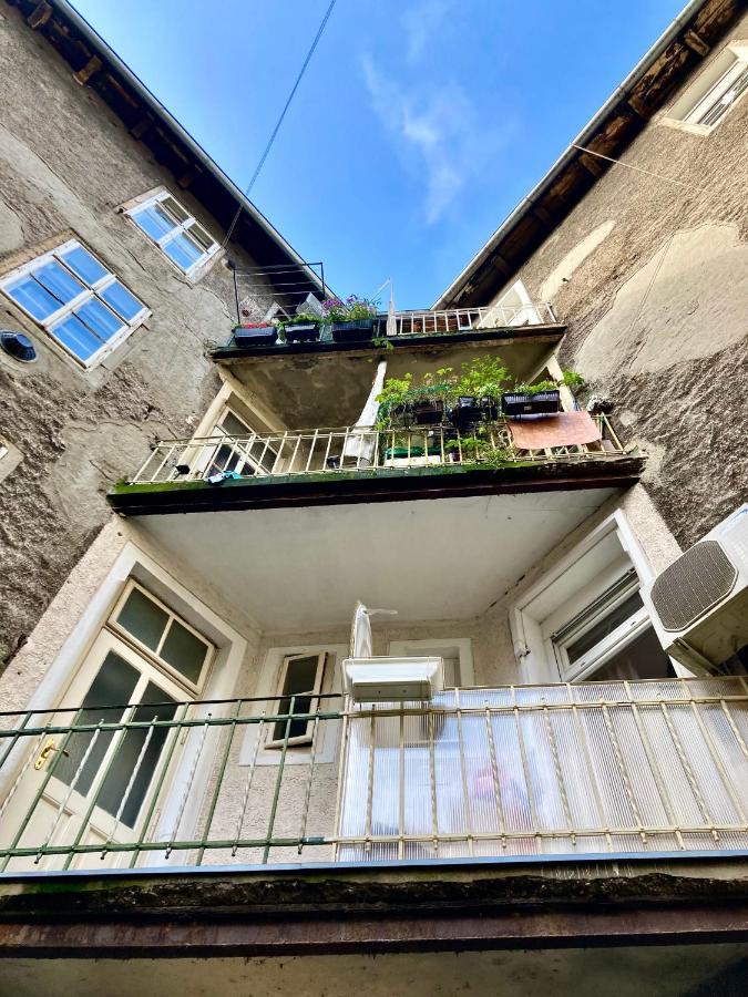 Secret Garden Apartment Загреб Екстериор снимка