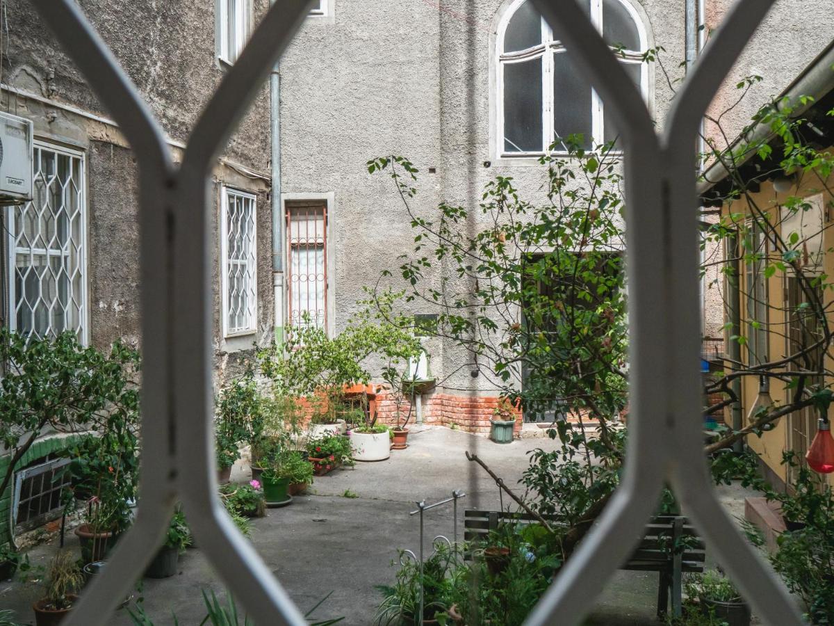 Secret Garden Apartment Загреб Екстериор снимка